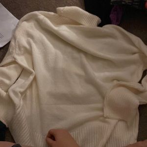 Oversized cream turtle neck